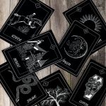 КАРТА ТАРО КАК ТАЛИСМАН - ЭНЕРГИИ СТАРШИХ АРКАНОВ 1. Самое простое - поставить изображение аркана на экраны всех гаджетов, которыми пользуешься. Взгляд невольно будет цепляться за нужный нам образ, улавливая фон и настроение.