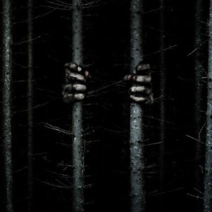 МОЖНО ЛИ ЖИТЬ С ПОРЧЕЙ ? Огромное значение, которое сейчас принято придавать диагнозу «порча» связано, по моему мнению, и пиаром различных магических услуг. Огромное число людей, прочитавших большие и маленькие статьи на тему порчи, начинают объяснять происходящее в своей жизни не своими упущениями на жизненном плане, не недостатками своего характера, или личными заблуждениями, а злой волей «направивших» на них порчу людей.