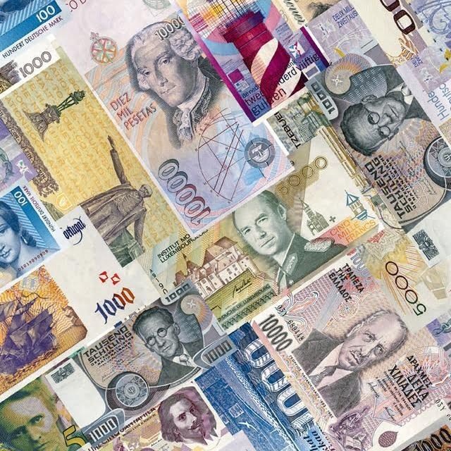 МАГИЯ ЦИФР НА КУПЮРАХ — КАКИЕ ИЗ НИХ ПРИВЛЕКАЮТ ДЕНЬГИ Влияние цифр на банкнотах финансовый аспект жизни человека просто огромно. Какие цифры на купюрах притягивают деньги, и притягивают ли вообще? Нумерология и многие другие учения, отвечают «да» на оба вопроса.