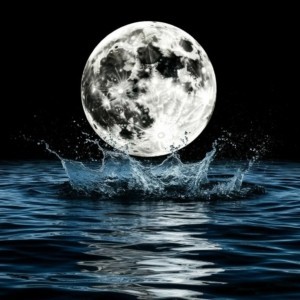 Магия лунной воды: как приготовить, использовать и раскрыть её потенциал